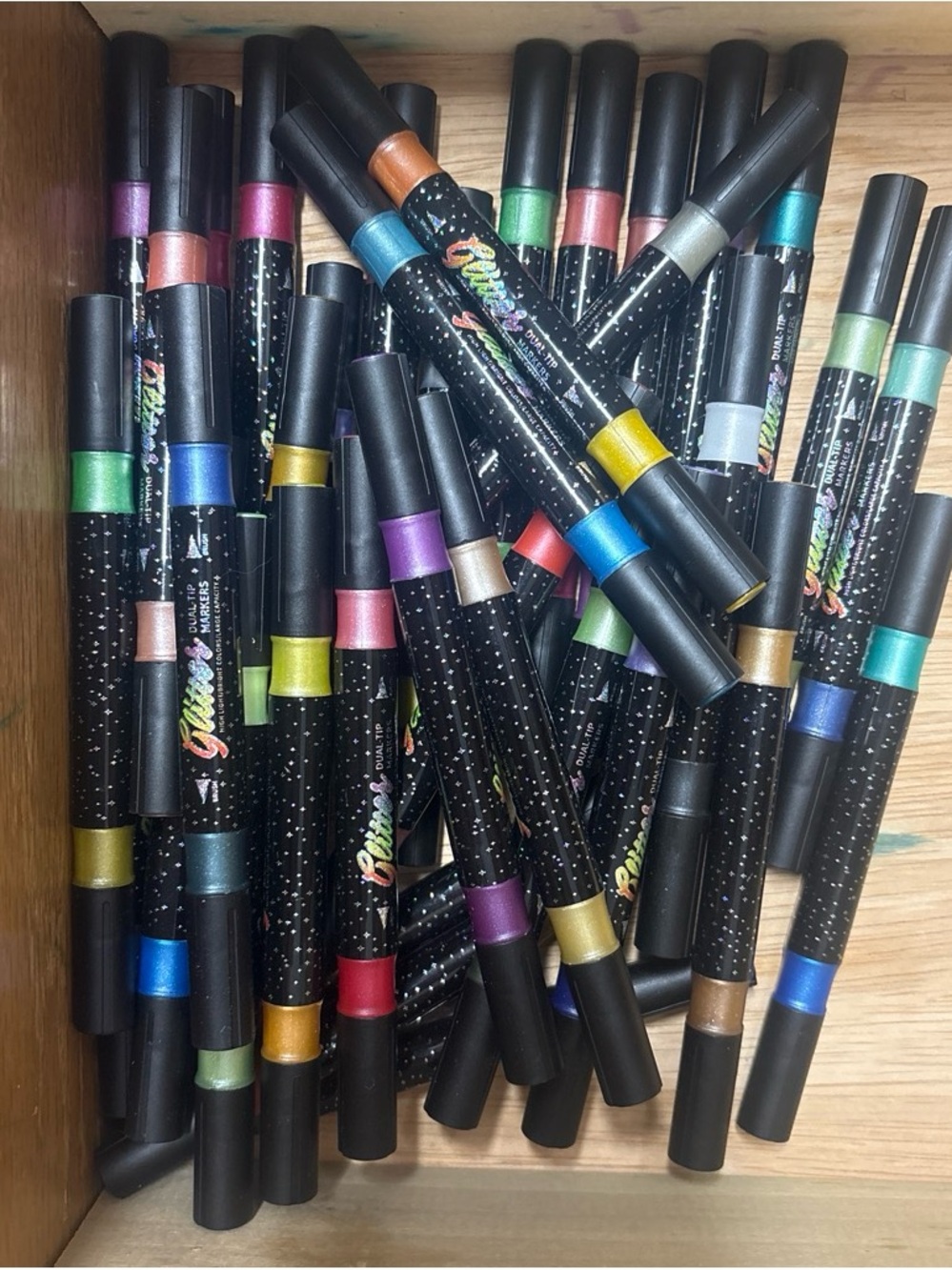 DUAL ENDED GLITTER MARKERS NEVER USED